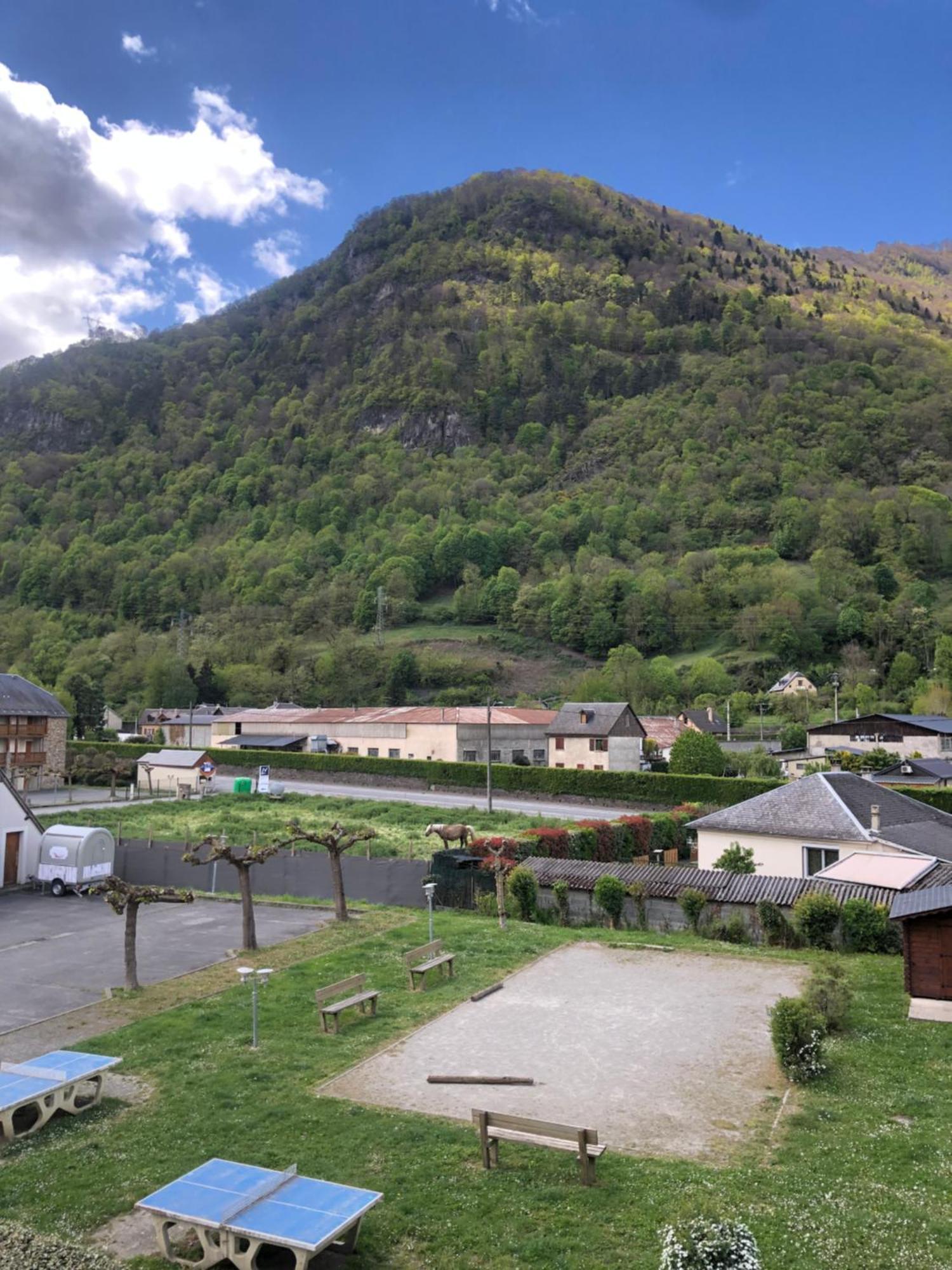 Appart T 3 Bagneres-De-Luchon Vue Montagne - Piscine Mi Juin Kültér fotó