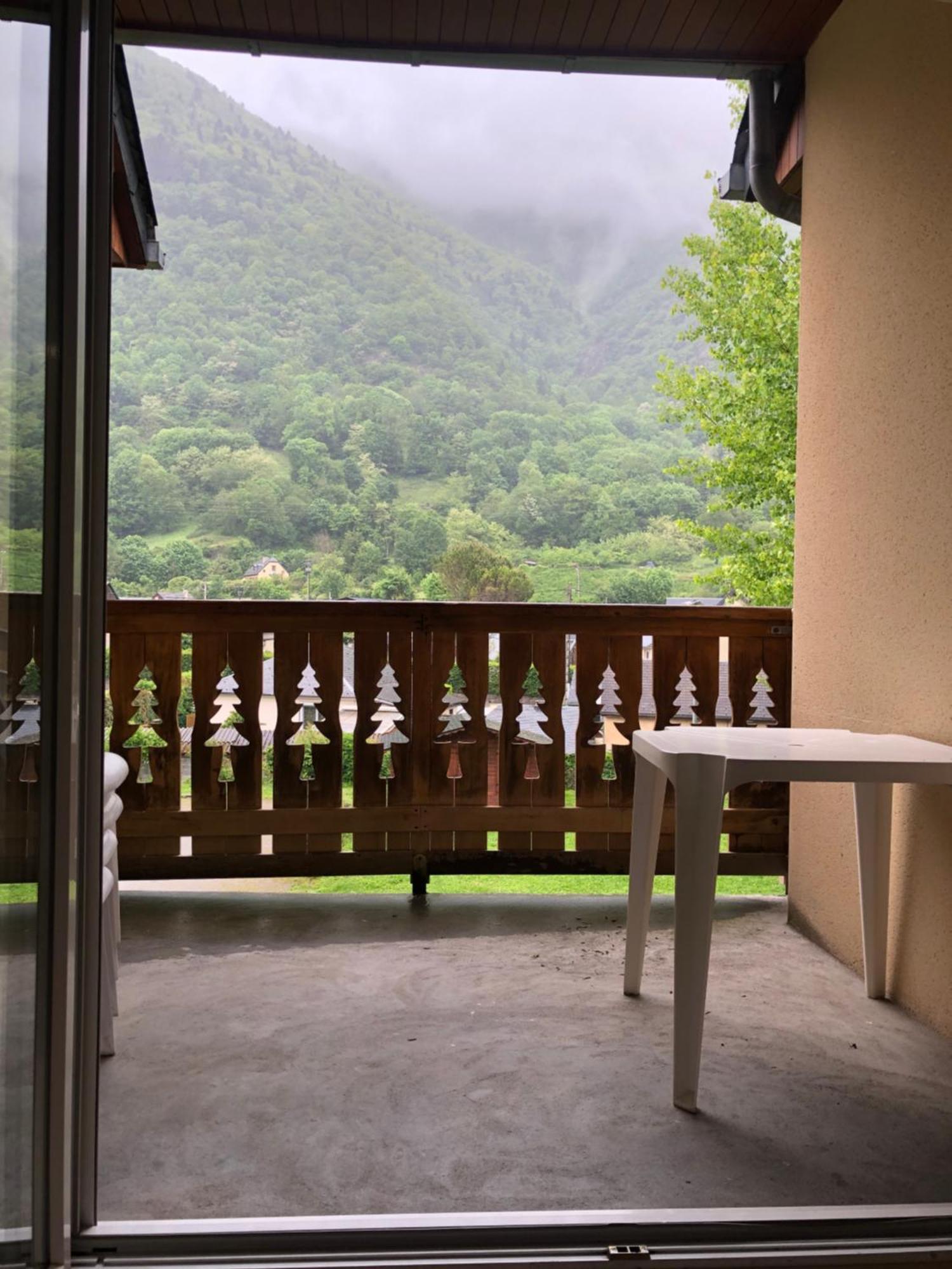 Appart T 3 Bagneres-De-Luchon Vue Montagne - Piscine Mi Juin Kültér fotó
