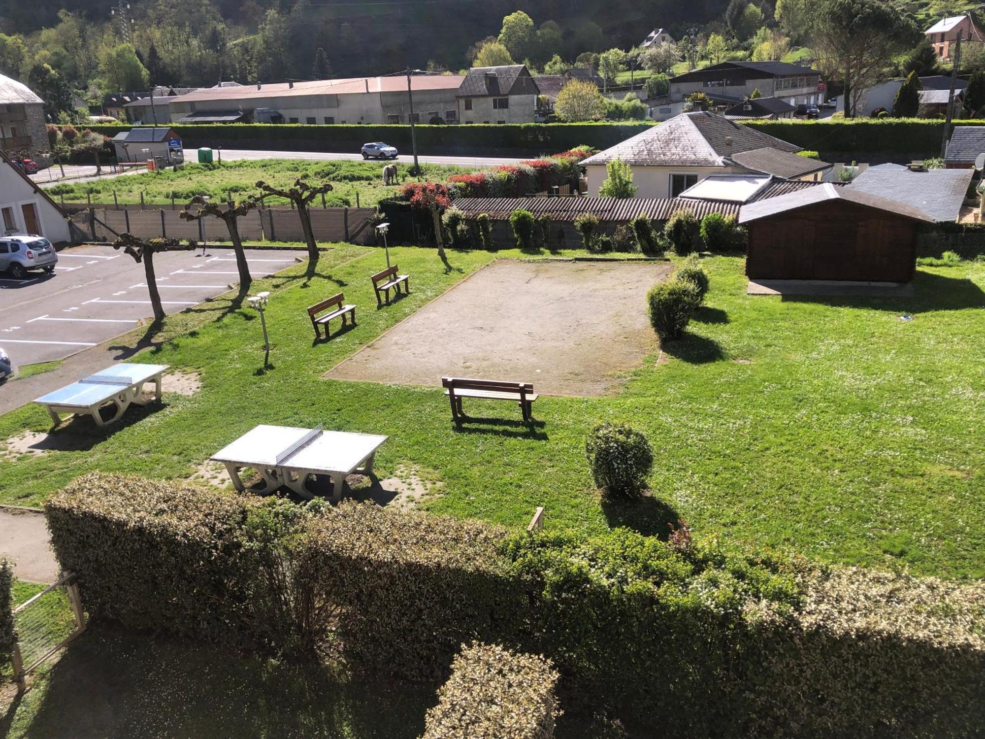 Appart T 3 Bagneres-De-Luchon Vue Montagne - Piscine Mi Juin Kültér fotó